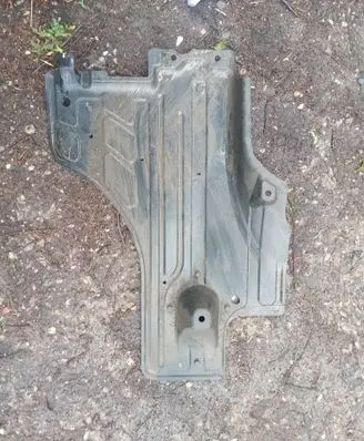 Rear underbody cover/under tray