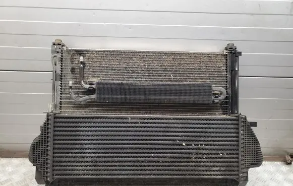 Jeep Grand Cherokee Radiator set S68360067856 40482A