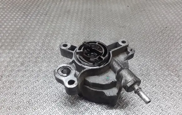 Peugeot 607 Vacuum pump