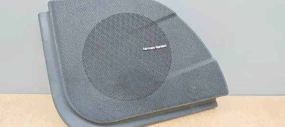 Mercedes-Benz CLS C219 Front door speaker cover trim A2197270488