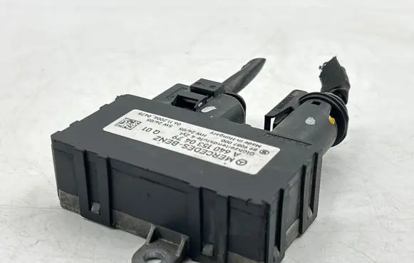 Mercedes-Benz A W169 Glow plug pre-heat relay A6401530479 899087000 061120060475