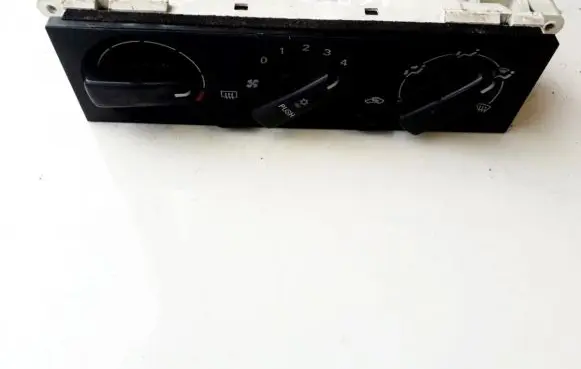 Mitsubishi Space Wagon Climate control unit MR398658