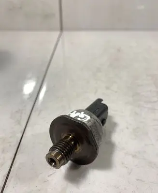 Fuel pressure sensor