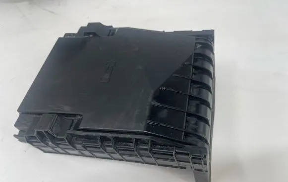 Volkswagen PASSAT B6 Fuse box cover 1K0937132F