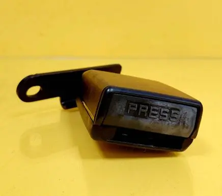 Renault Scenic I Rear seatbelt buckle 427285