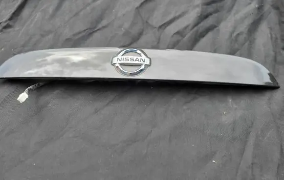 Nissan Juke I F15 Loading door exterior handle/bracket 908681KAGA