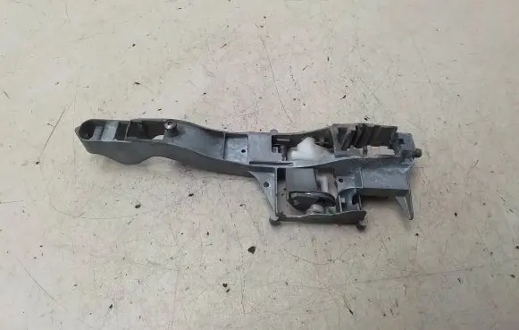 Citroen C5 Front door exterior handle/bracket 9680168580