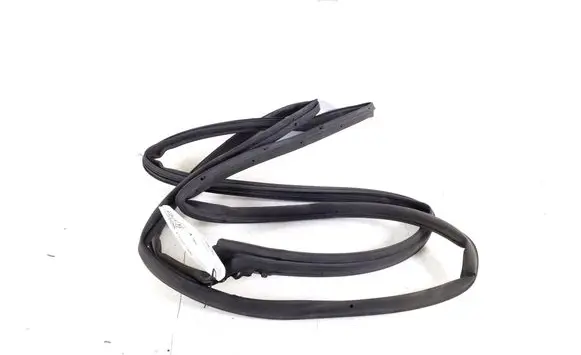 Toyota Auris 150 Rubber seal rear door 67871-02140