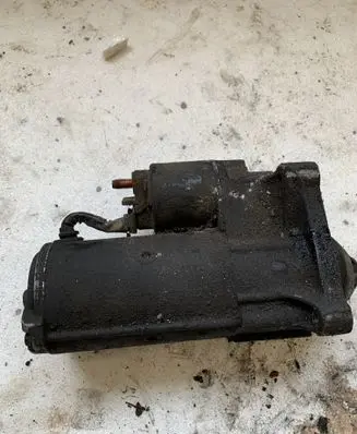Mitsubishi Carisma Starter motor MD329260 D7R18