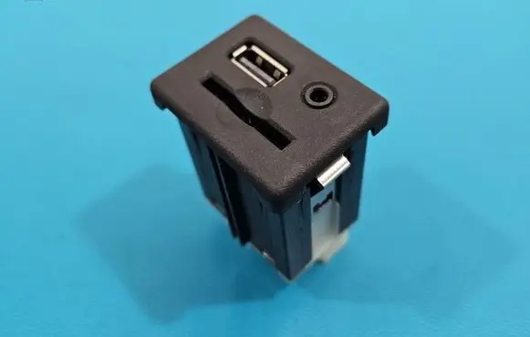 Opel Insignia A USB socket connector 20868796 IMPRK1572765