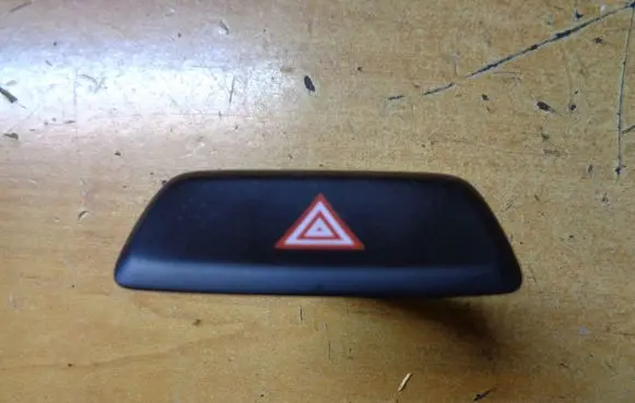 KIA Picanto Hazard light switch