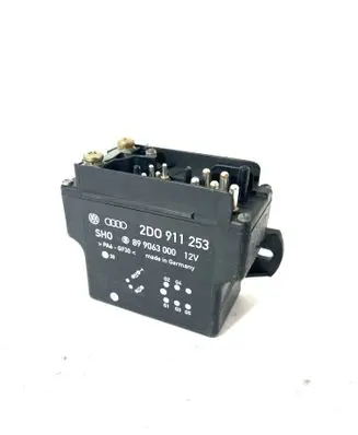 Volkswagen II LT Glow plug pre-heat relay 2D0911253 899063000