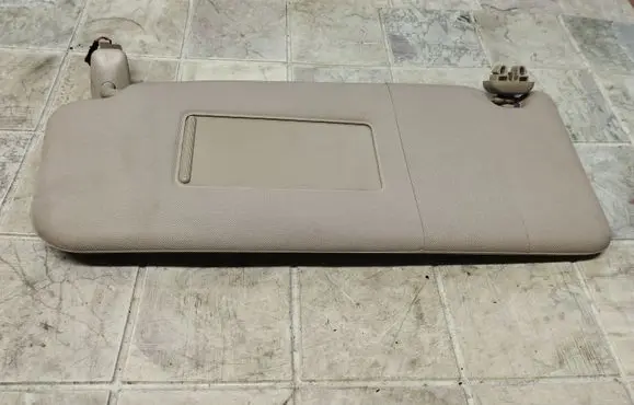 Sun visor