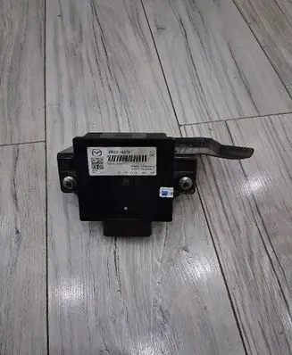 Mazda CX-5 Voltage converter/converter module PE0318572