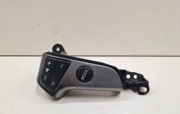 Toyota Avensis T250 Steering wheel buttons/switches 75B596