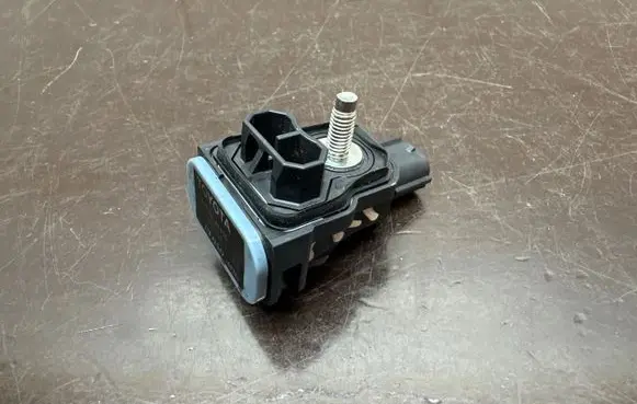 Toyota Prius (XW50) Airbag deployment crash/impact sensor 8983A47010 4689000011