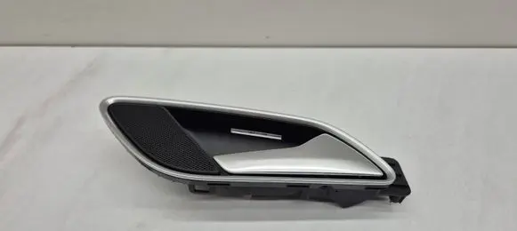 Audi Q3 8U Rear door interior handle 8U0839020C 8U0839020C4PK 8U0919177A