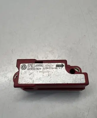 Volkswagen Golf IV Airbag deployment crash/impact sensor 1J0909606D 41990 0230CD2L183M