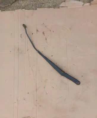 Peugeot 406 Front wiper blade arm 56671777