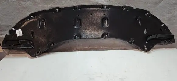 Chrysler Pacifica Front bumper skid plate/under tray 68227444AG