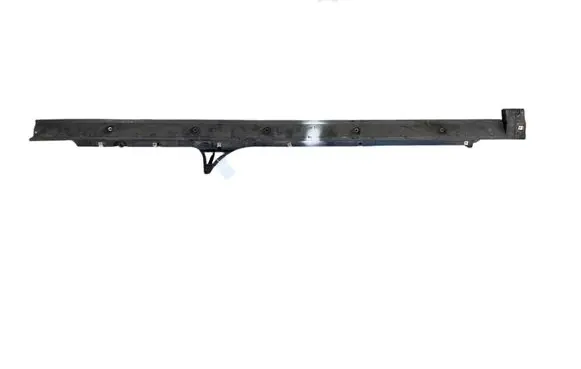 Audi Q8 Sill 4M8825212