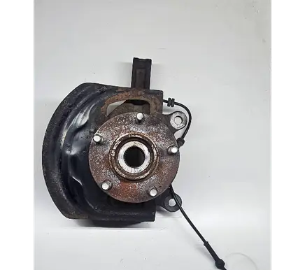 Front wheel hub