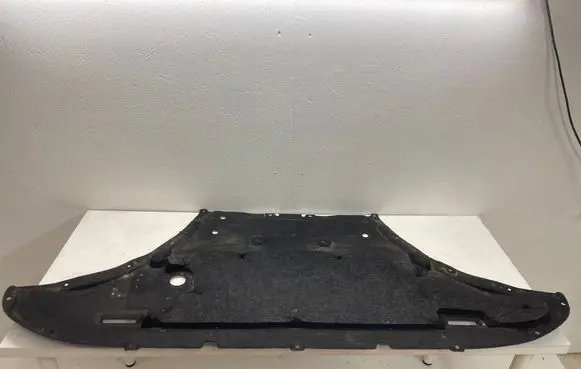 Audi Q7 4M Engine splash shield/under tray 4m0825235b