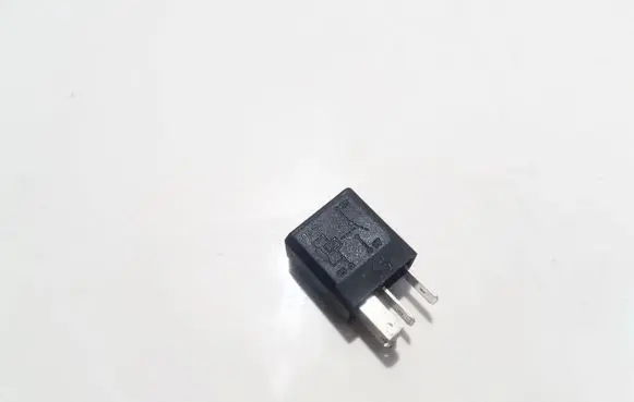 Opel Zafira A Other relay 24432880 702.21