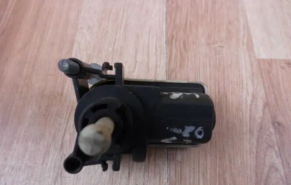 Citroen C3 Headlight level adjustment motor VP9PVX13K198AB