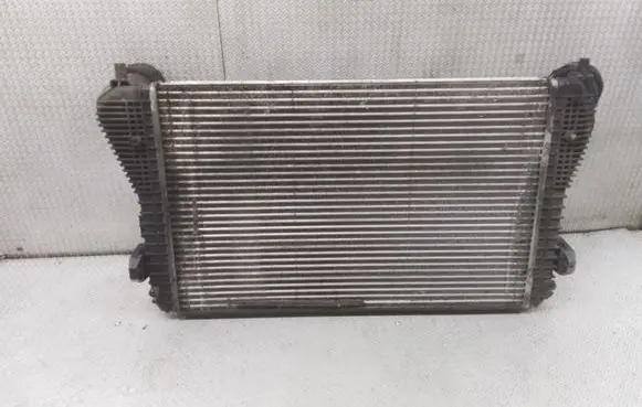 Volkswagen Touran I Intercooler radiator