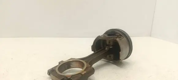 Mitsubishi 3000 GT Piston with connecting rod
