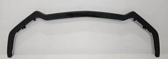 Front bumper lip