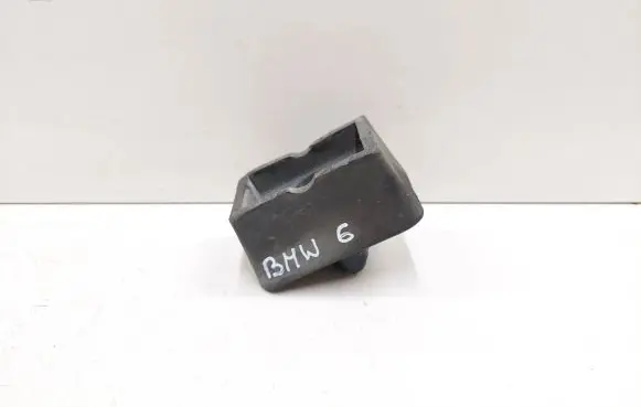 BMW 6 E63 E64 Jacking socket point 51717039760 14121810