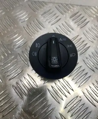 Volkswagen Golf VII Light switch 5E0941431D 10095088