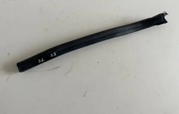 BMW X3 E83 Engine compartment rubber 8308507
