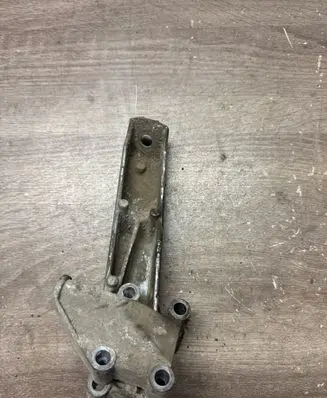 BMW 3 E30 Engine mounting bracket 1127099