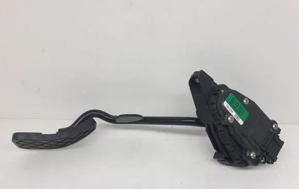Audi A4 S4 B7 8E 8H Accelerator throttle pedal 8E2721523E 6PV00802634