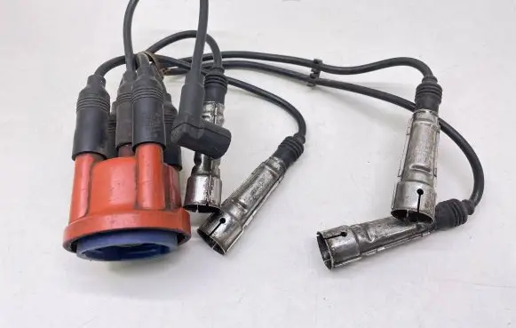 Audi 80 90 S2 B4 Ignition plug leads 0300413111 036035255E