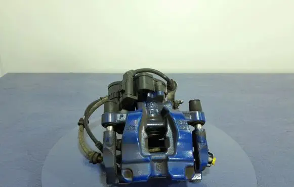 BMW 1 F40 Rear brake caliper