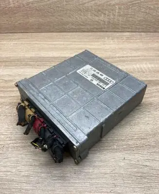 Audi A4 S4 B5 8D Engine control unit/module ECU 8D0907557CX 0261203938