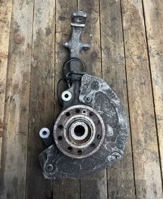 Mercedes-Benz GLC X253 C253 Front wheel hub spindle knuckle 2533320201