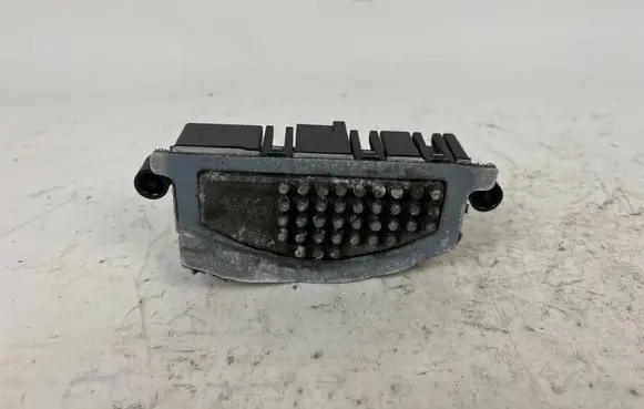 Audi A4 S4 B8 8K Heater blower motor/fan resistor 8T0820521 A2469064100