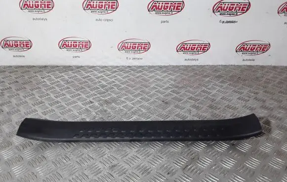 Toyota C-HR I Rear sill trim cover 67913F4010