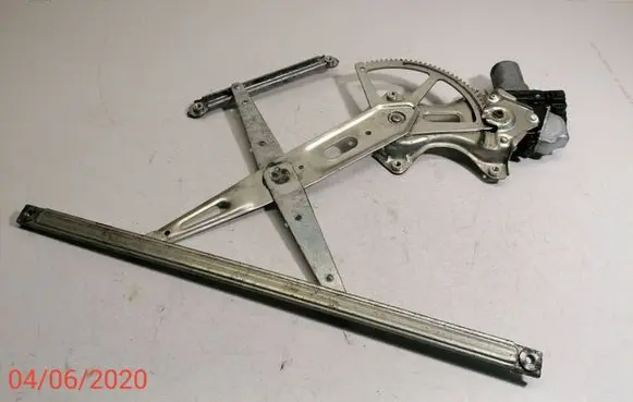 Lexus IS 220D-250-350 Front door window regulator with motor 8571053050