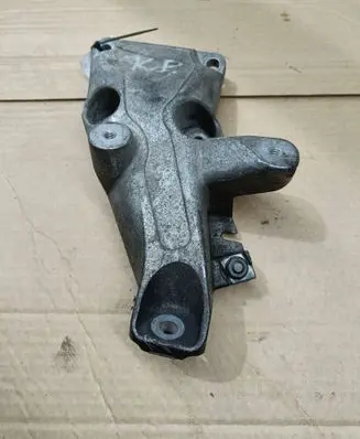 BMW X1 E84 Engine mounting bracket 6776529 24168110