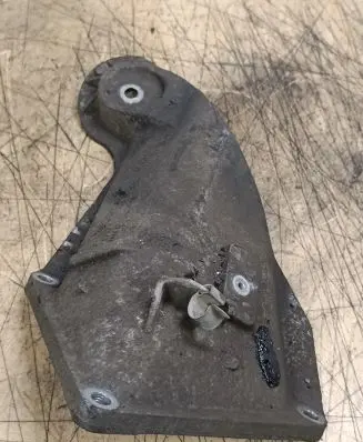 BMW X5 E53 Engine mounting bracket 676156522 6761565