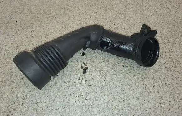 Citroen DS4 Air intake hose/pipe 9801000980