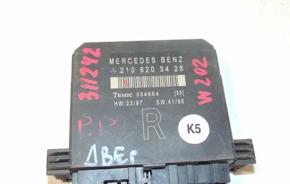 Mercedes-Benz C W202 Door control unit/module A2108207526 A2108203426 2108203426