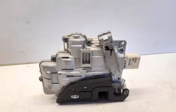 Audi A4 S4 B7 8E 8H Front door lock 8E2837015AA