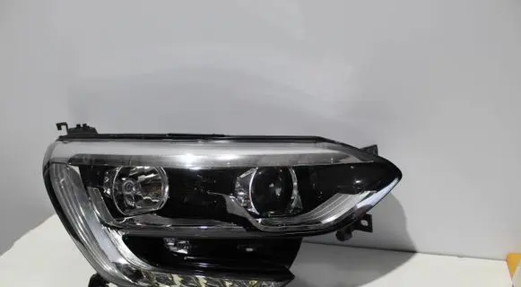 Renault Megane IV Headlight/headlamp 260102555R